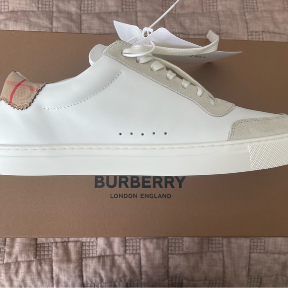 Burberry Checkered Sneakers Mens - Picture 3 of 11